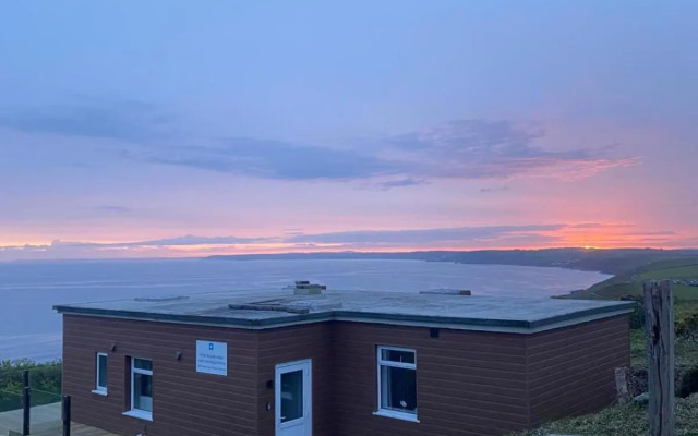 Whitsand Bay Chalet