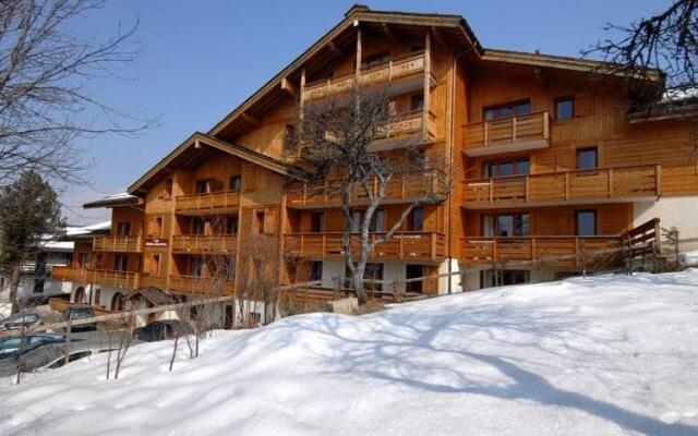 Rustic apartment in the center of Notre Dame de Bellecombe