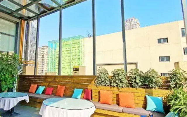 Luzhou Sky City Hotel
