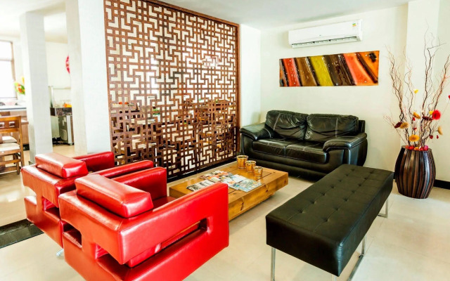 Vida Plaza Hotel