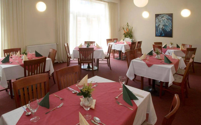 EA Hotel Populus