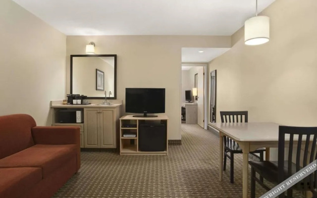 Travelodge Suites Halifax Dartmouth
