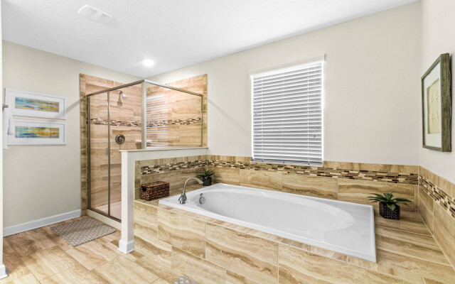 1546MVD00, Davenport , US