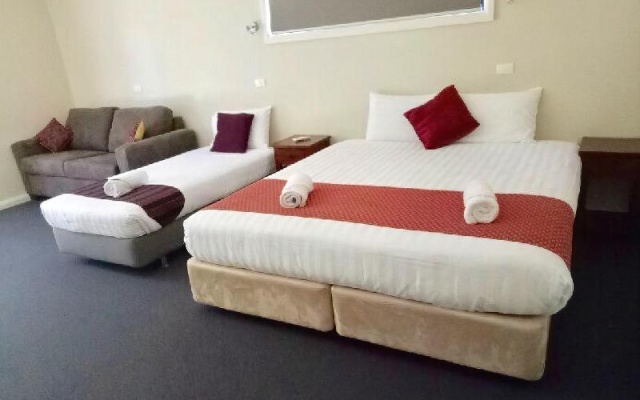 Hillview Farmstay – Guest Rooms – Gundagai