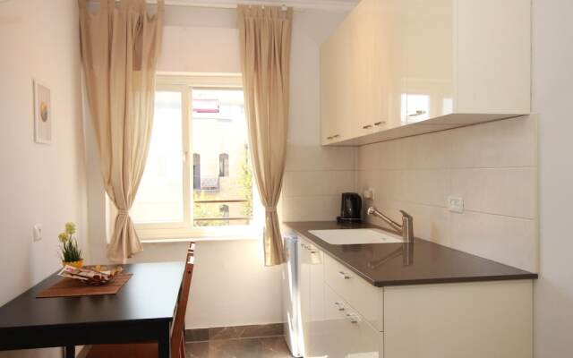 Gabriel Apartments - Stylish Suites - King George ST