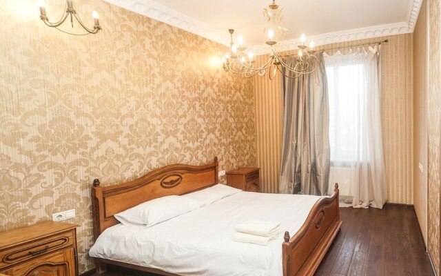 Апартаменты в Киеве, ул. Златоустовская, 50-2