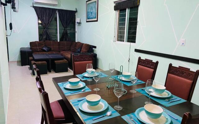 Casa Mexicana Amplia con Seguridad, Alberca y Parking