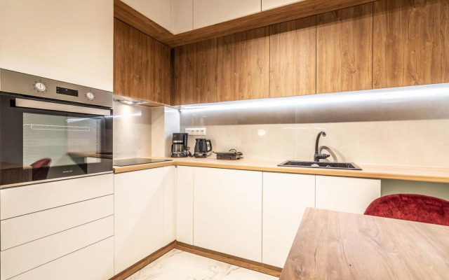 Cozy Apartment - 8' To Panormou Metro Station