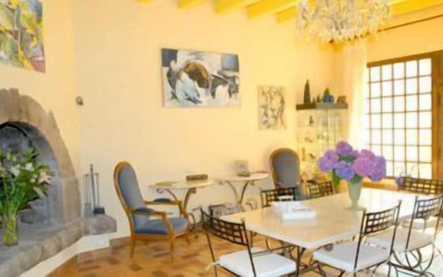 Villa Aimee Luxury Apartments With Heated Pool