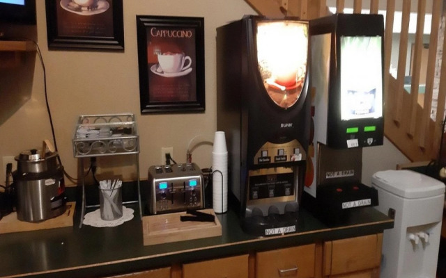 Holiday Inn Express Garden City East by IHG