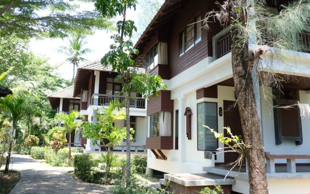 Lah Own Khaolak Resort