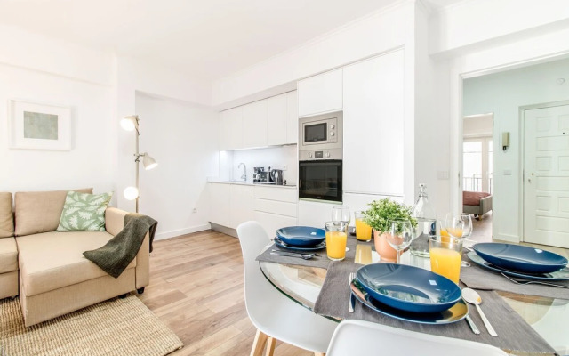 Lisbon Stay at Santo António Flat