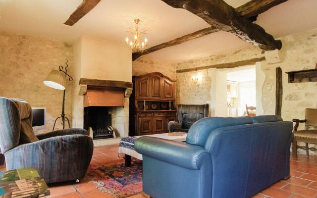 Lovely Holiday Home With Private Pool in Tournon-d'agenais