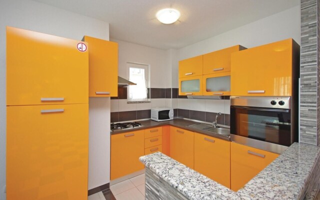 Beautiful Home in Makarska With Wifi and 1 Bedrooms