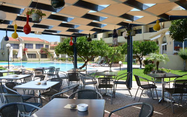 Summerland Hotel & Bungalows
