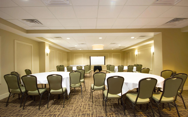 Holiday Inn Metairie New Orleans by IHG