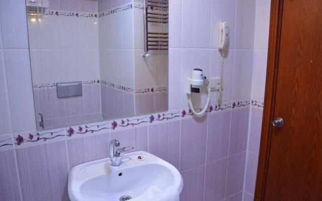 Remay Hotel