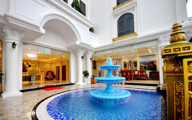 Crown Nguyen Hoang Hotel