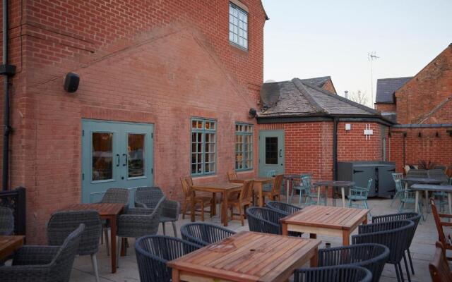 Castle Hotel by Chef & Brewer Collection