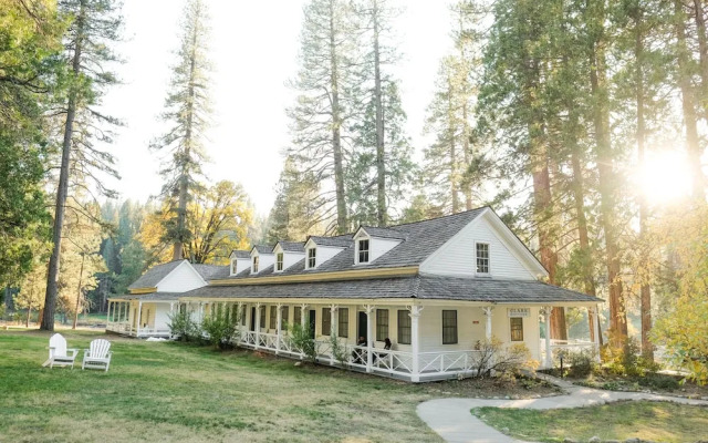 Wawona Hotel