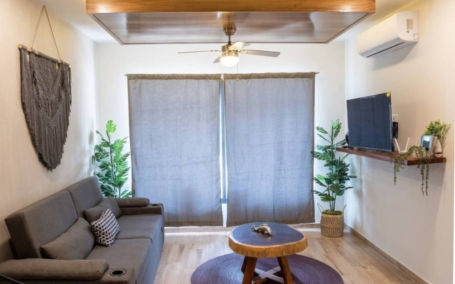 Amazing 1 Bedroom Apartment With Private Pool