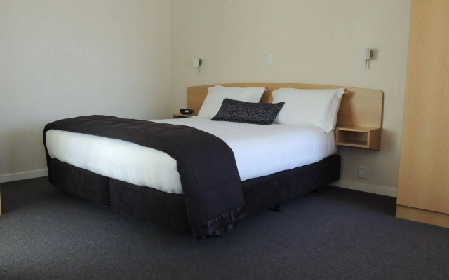Central Motor Lodge