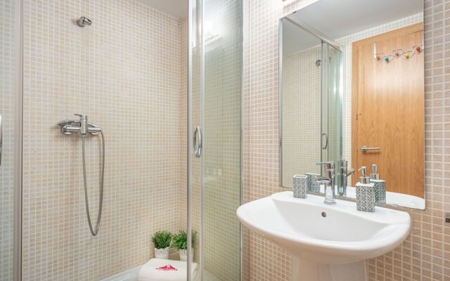 Apartment With sea Views With 3 Bedrooms and Pool