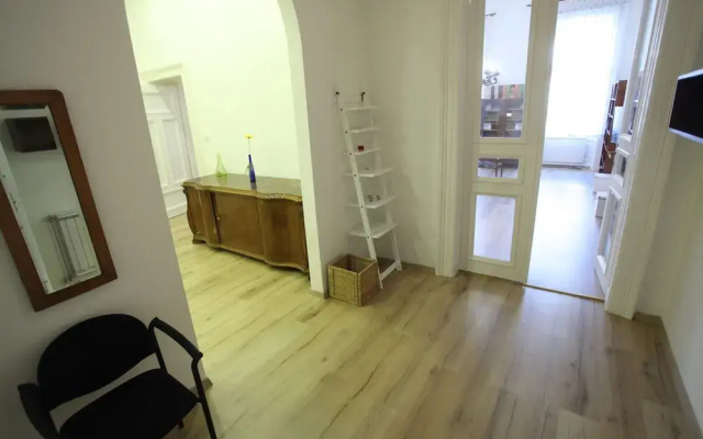 Dfive Apartments - Sissy