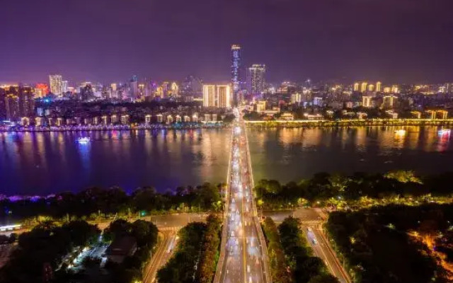 Simu Cinema Hotel (Liuzhou City Wanda Sunshine 100)