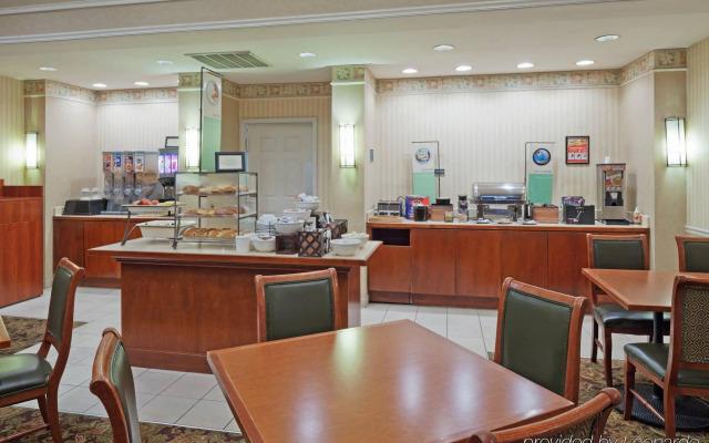 Country Inn & Suites by Radisson, Montgomery East, AL