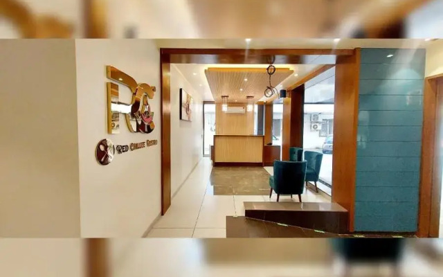 Hotel Red Chillee Restro