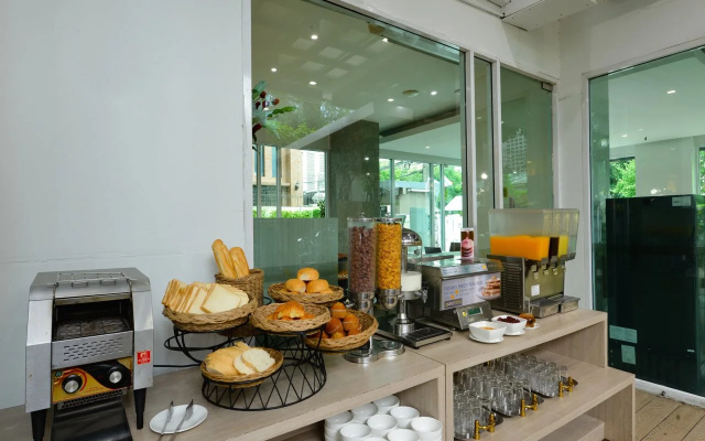 Amber Sukhumvit 85