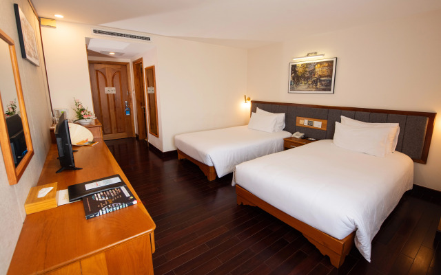 Romance Hotel