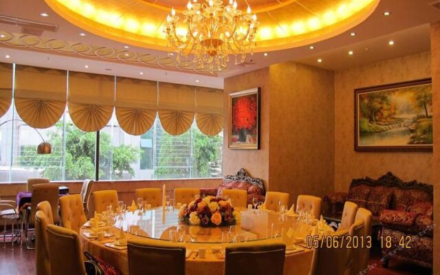 Kunming Baohai Mingzhu Hotel