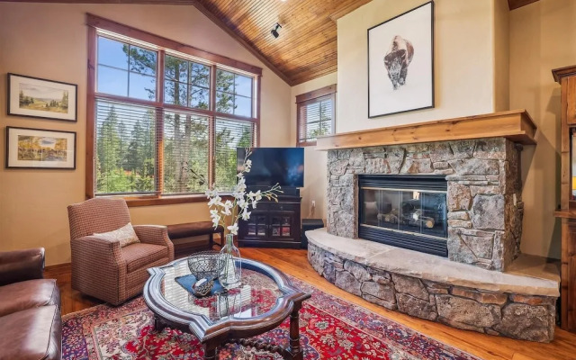 Cucumber Patch 60 4 Bedroom Home by RedAwning