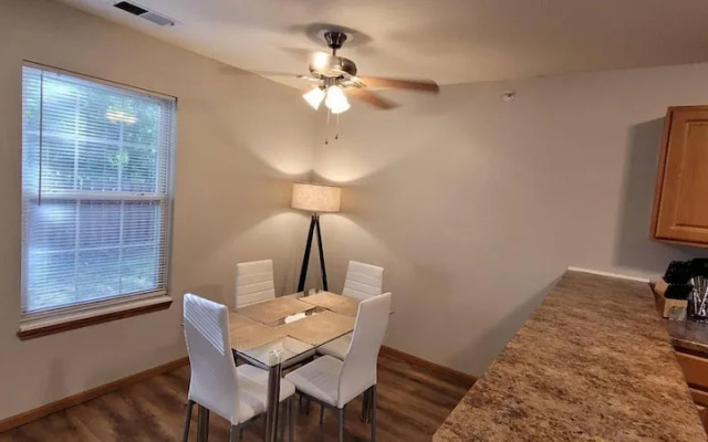 2 Bedroom Apartment Next To Rivian