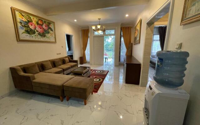 Eton Asia Kota Bunga Villas