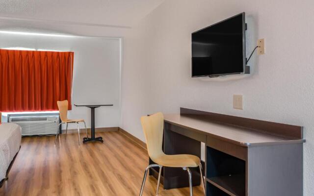 Motel 6 White, GA - Cartersville