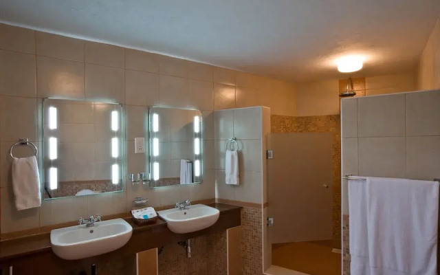 Amboseli Getaway Hotel