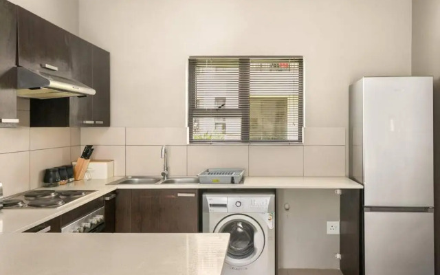 Lovely 2 bedroom apartment with modern finishes