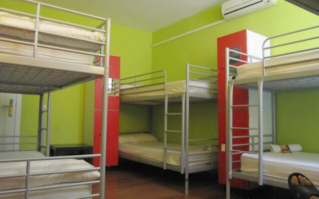 Feetup Garden House Hostel Barcelona