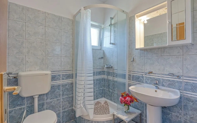 Seaview Apartment in Pasman A1
