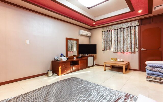 Jumunjin Hotel