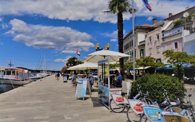 Medulić Palace Rooms & Apartments