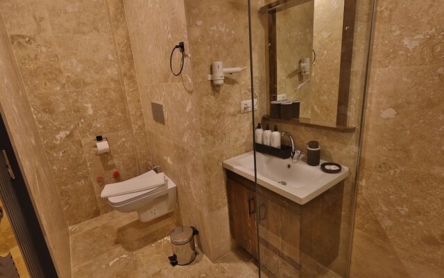 Yellow Stone Suites