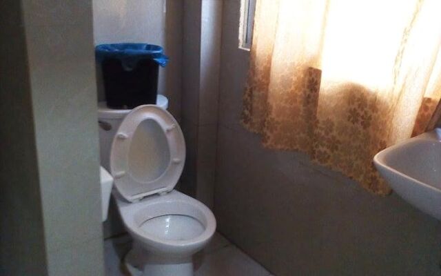 Garces Budget Apartelle