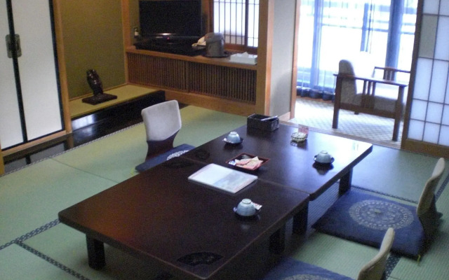 Okada Ryokan Warakutei