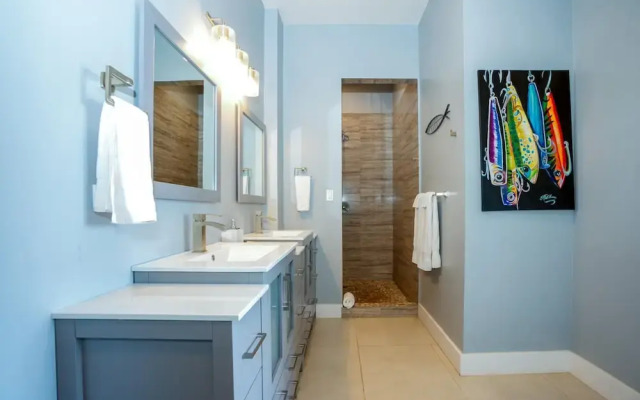 Oceanfront Sunset Gecko Condo - Ground Floor 1B