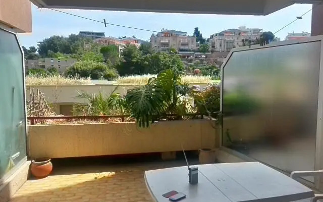 Park Fabron 2 Pieces Terrasse Piscine Parking