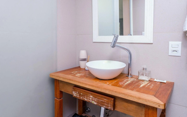 Charmoso studio beira Lagoa da Conceição JHG1733